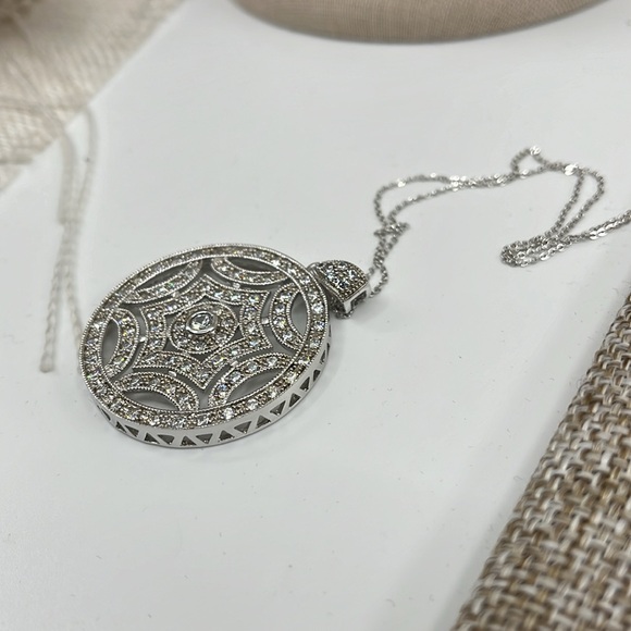 Vintage Diamonique Sterling Silver 925 Circle Pendant Necklace - 16-18" - Picture 12 of 14